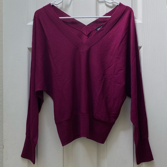 I.N.C INTERNATIONAL CONCEPTS | V-Neck Sweater Small - Picture 4 of 12